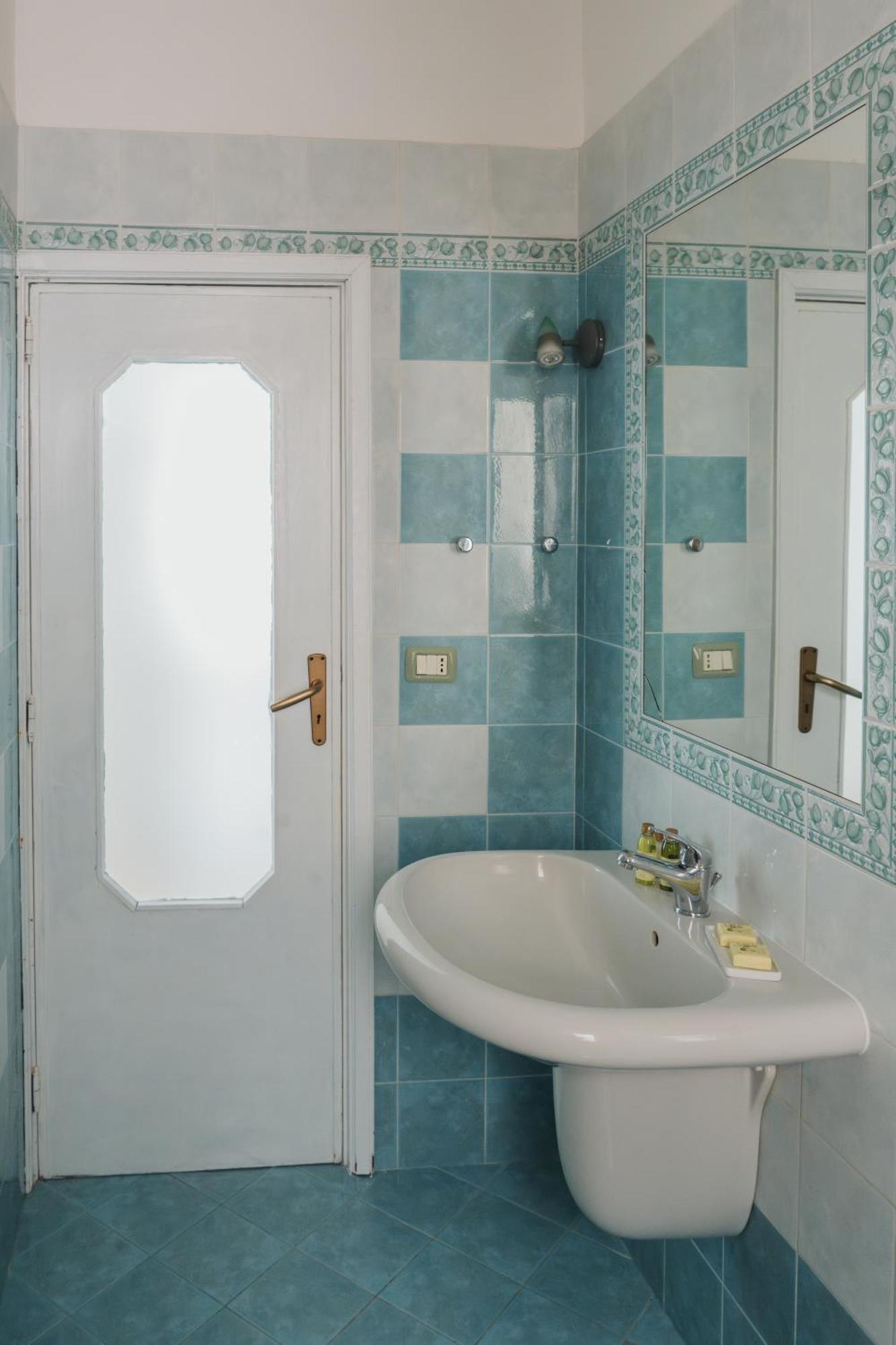 Casa Tua - Sea View Onda Apartment Весте Екстериор снимка